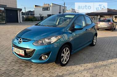Хэтчбек Mazda 2 2011 в 