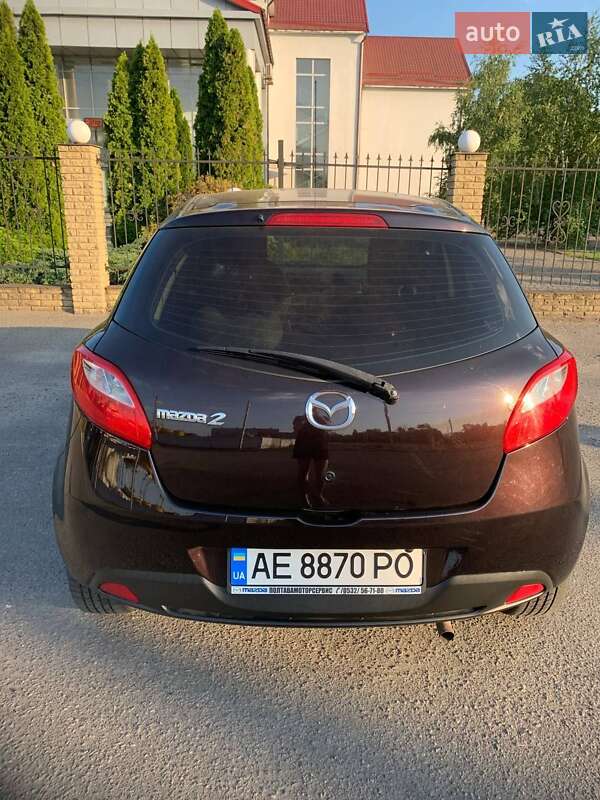 Хетчбек Mazda 2 2008 в Дніпрі