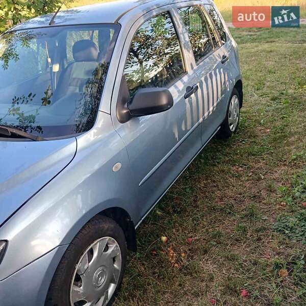 Хэтчбек Mazda 2 2006 в Ровно