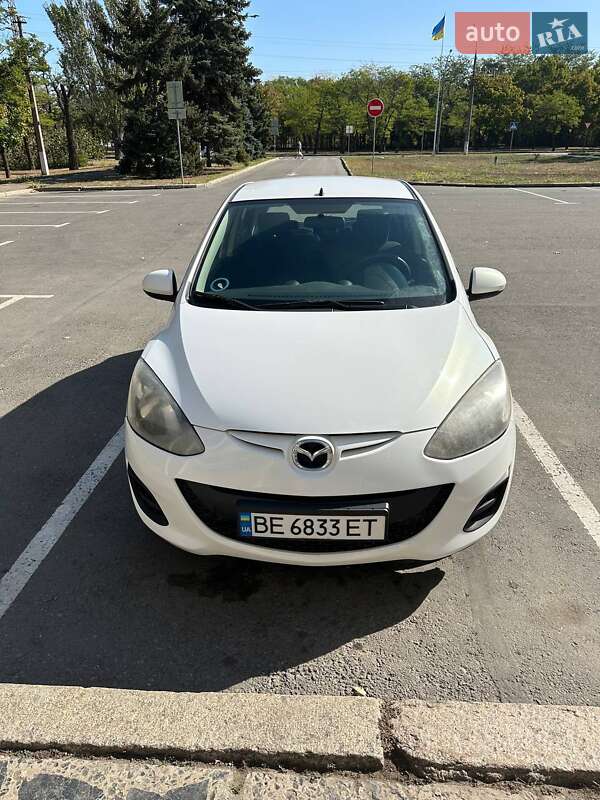 Хэтчбек Mazda 2 2011 в Николаеве
