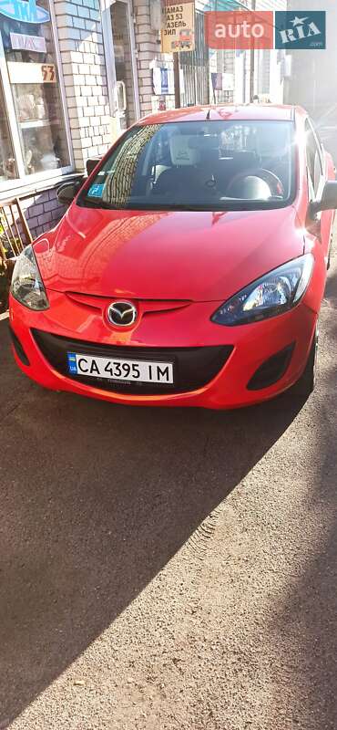 Хэтчбек Mazda 2 2014 в Черкассах