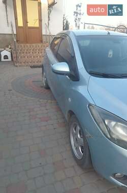 Хэтчбек Mazda 2 2008 в 
