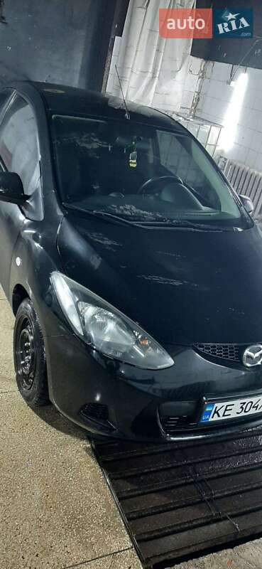 Хэтчбек Mazda 2 2009 в Днепре