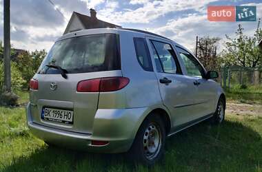 Хэтчбек Mazda 2 2004 в 