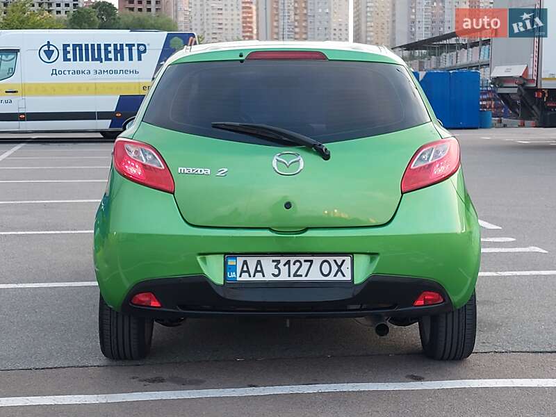 Хетчбек Mazda 2 2009 в Києві