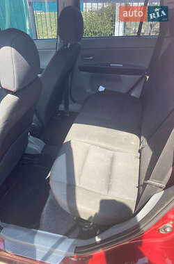 Хетчбек Mazda 2 2004 в 