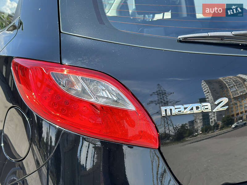 Хэтчбек Mazda 2 2011 в Днепре