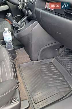 Хэтчбек Mazda 2 2009 в 