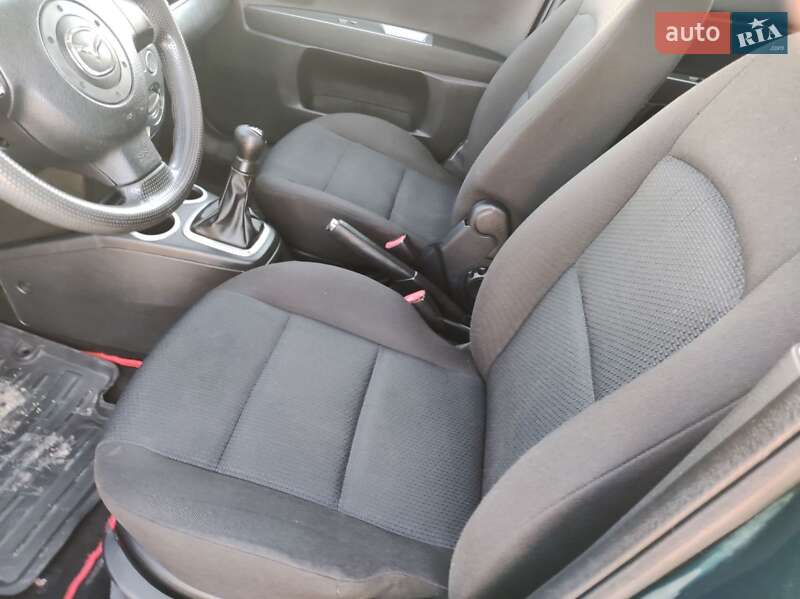 Хэтчбек Mazda 2 2006 в Виннице