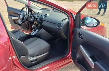 Седан Mazda 2 2014 в 