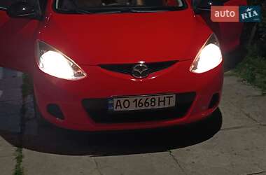Хетчбек Mazda 2 2010 в Мукачевому