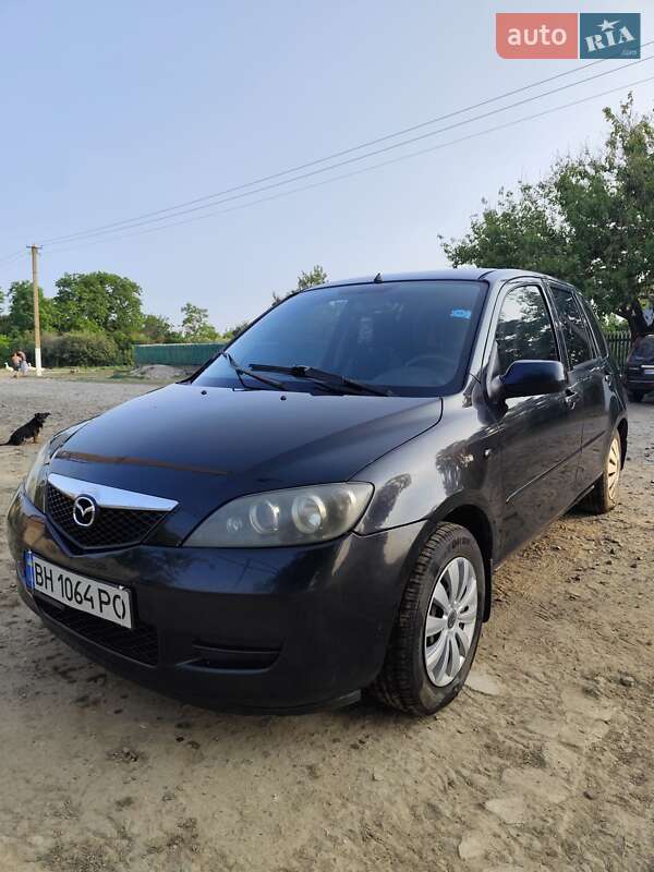 Хэтчбек Mazda 2 2006 в 