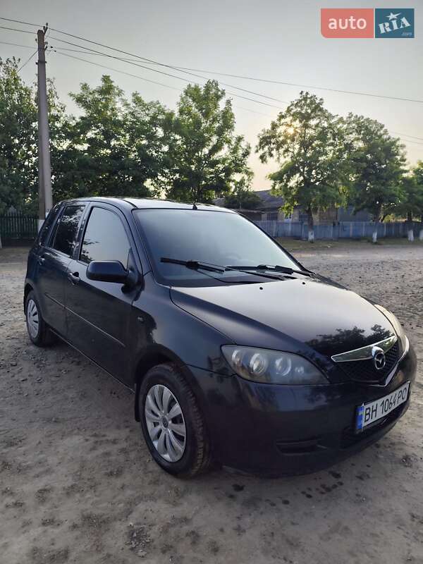 Хэтчбек Mazda 2 2006 в Тарутине