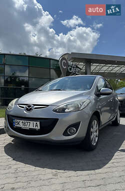 Хэтчбек Mazda 2 2010 в Ровно