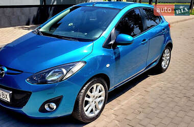 Хэтчбек Mazda 2 2011 в 