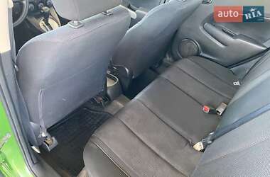 Хэтчбек Mazda 2 2008 в 