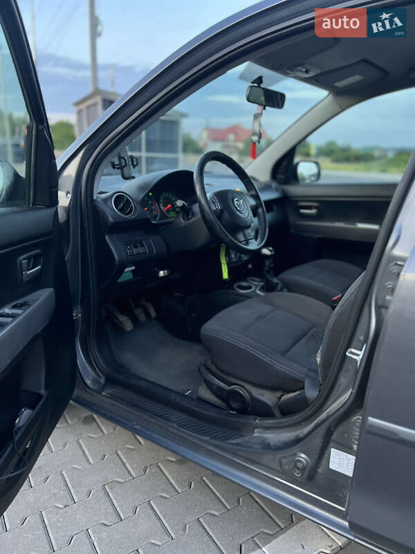 Хетчбек Mazda 2 2004 в Надвірній