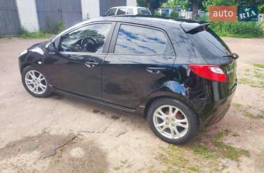 Хэтчбек Mazda 2 2008 в Овруче