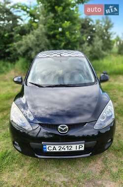 Хэтчбек Mazda 2 2008 в 