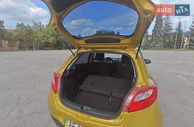 Хэтчбек Mazda 2 2008 в Лозовой