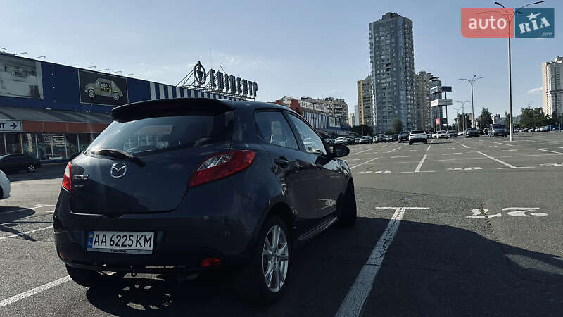 Хэтчбек Mazda 2 2008 в Киеве