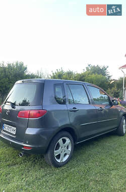 Хэтчбек Mazda 2 2005 в 