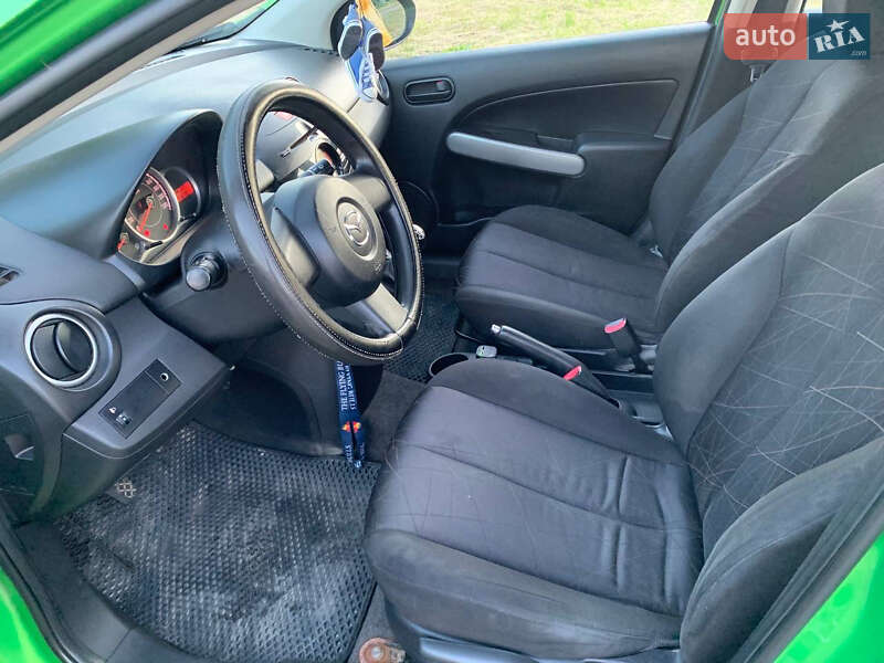 Хэтчбек Mazda 2 2010 в Ходорове