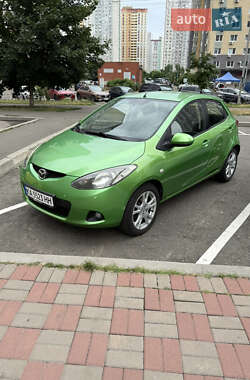 Хетчбек Mazda 2 2009 в 
