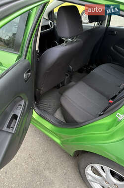 Хетчбек Mazda 2 2009 в 