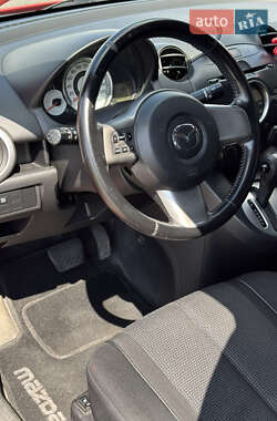 Хэтчбек Mazda 2 2008 в 
