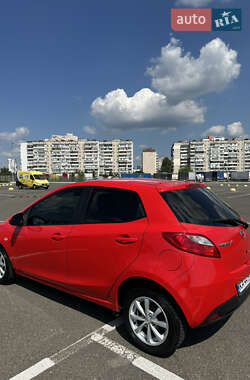 Хэтчбек Mazda 2 2008 в 