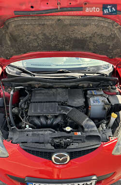 Хэтчбек Mazda 2 2008 в 
