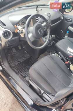 Хэтчбек Mazda 2 2008 в 