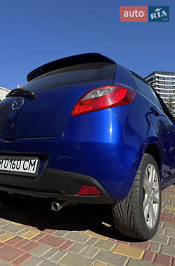 Хэтчбек Mazda 2 2007 в 