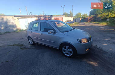 Хэтчбек Mazda 2 2004 в 