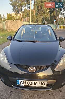 Хэтчбек Mazda 2 2008 в 