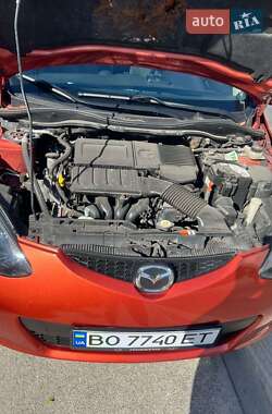 Седан Mazda 2 2008 в 