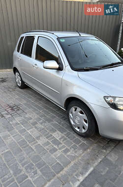 Хэтчбек Mazda 2 2004 в Каменец-Подольском