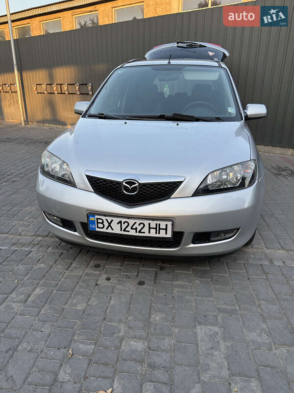 Хэтчбек Mazda 2 2004 в Каменец-Подольском