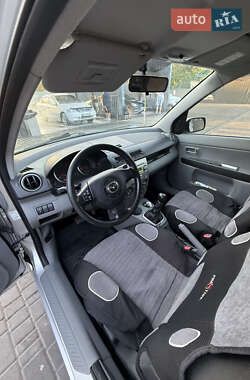 Хэтчбек Mazda 2 2004 в Каменец-Подольском