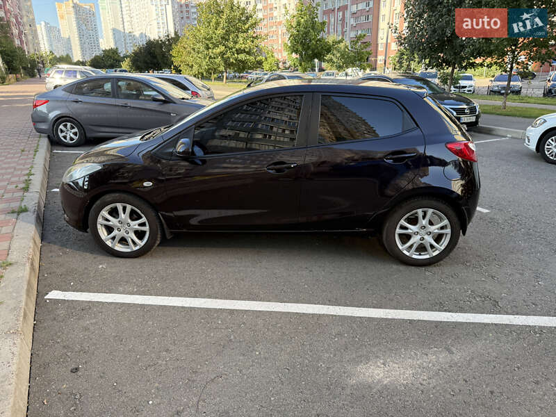 Хетчбек Mazda 2 2008 в Києві