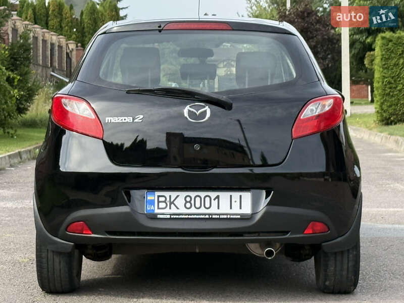 Хэтчбек Mazda 2 2009 в Ровно