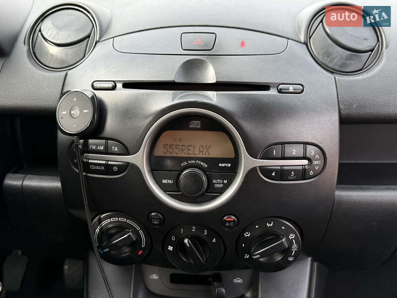 Хэтчбек Mazda 2 2009 в Ровно