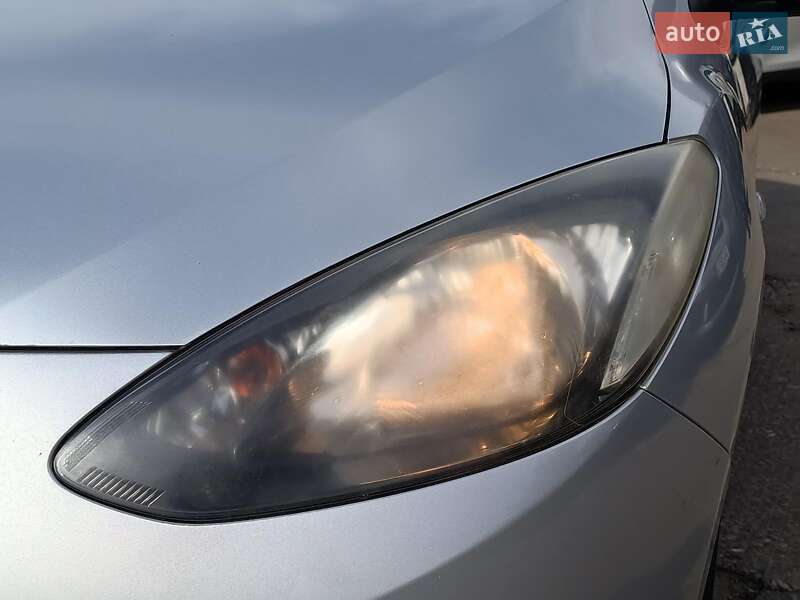 Хэтчбек Mazda 2 2007 в Харькове