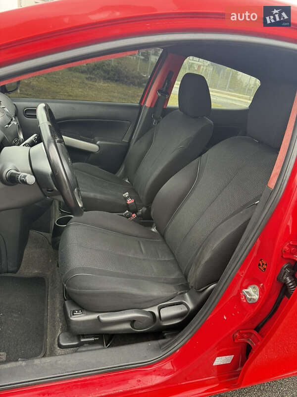 Хэтчбек Mazda 2 2008 в Киеве
