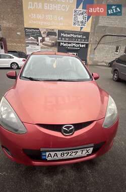 Хэтчбек Mazda 2 2008 в 