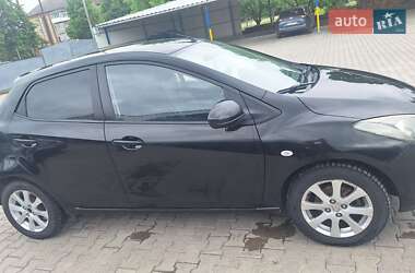 Хэтчбек Mazda 2 2007 в 