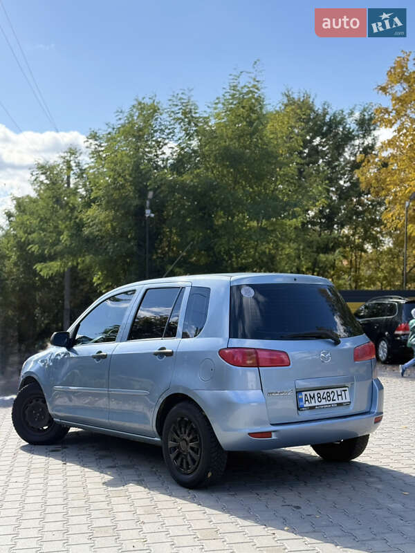 Хетчбек Mazda 2 2004 в Жмеринці