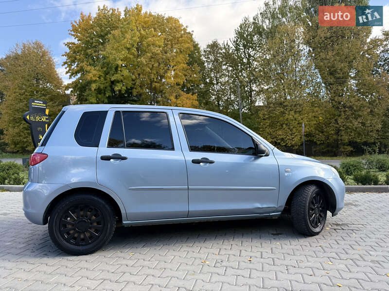 Хетчбек Mazda 2 2004 в Жмеринці