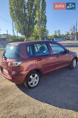Хэтчбек Mazda 2 2005 в 